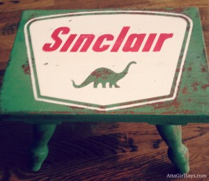 dino stool2