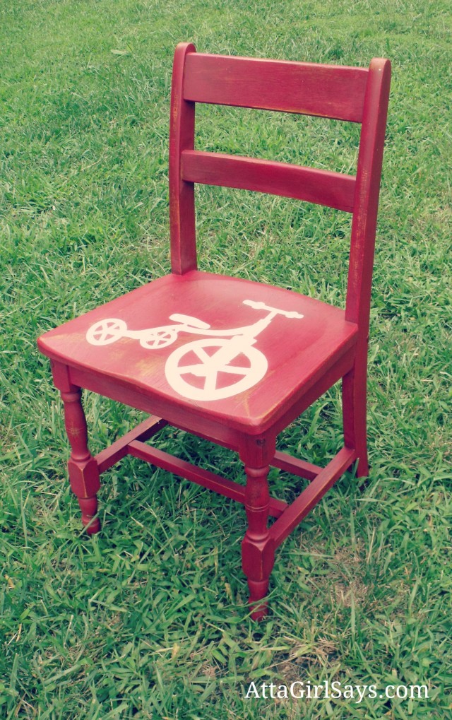 Painted Chairs: Makeover Old Wooden Chairs with Paint and Stencils