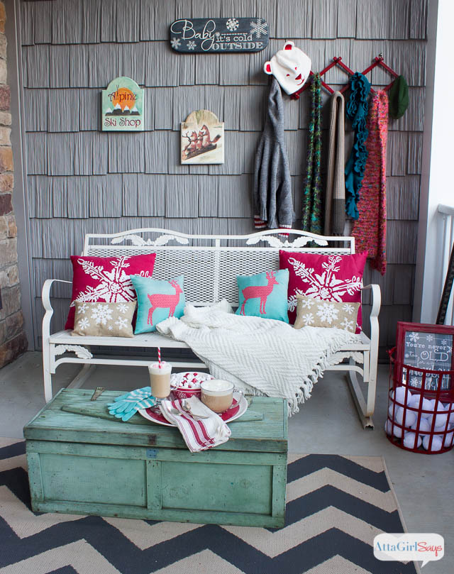 Warm and Cozy Winter Decorating Ideas for the Front Porch