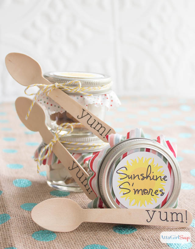 Mason Jar Recipes: Sunshine S'mores