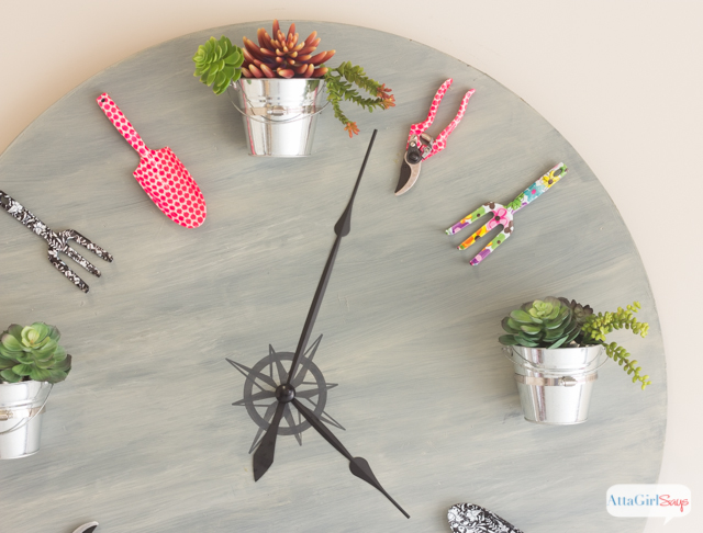 Pretty and Organized Garage at Chic Chateau