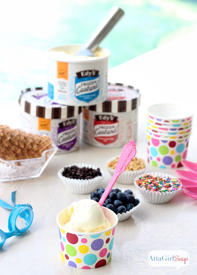 Pool Party Snacks: Set up an easy toppings bar featuring EDY's® Frozen Custard. #FrozenCustardTime #collectivebias