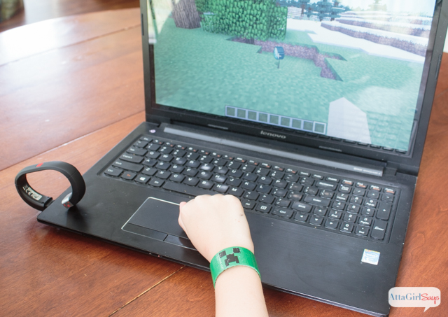 Here's another kid-friendly Minecraft craft: a DIY creeper face slap bracelet that you make with duct tape. You can customize these bracelets any way you want and with any skin or mobs you want. Make one of your own in less than 10 minutes by following the steps in this video tutorial.