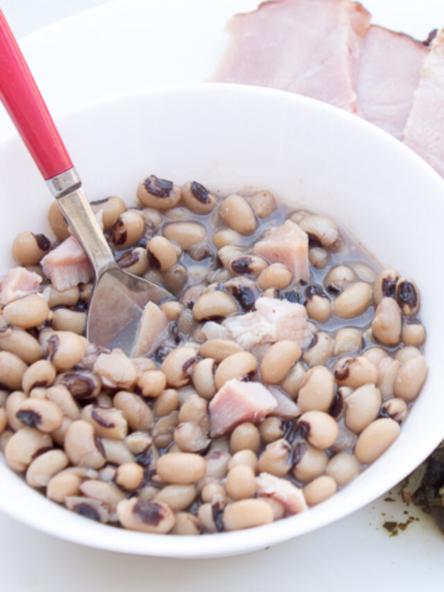 cropped-black-eyed-peas-collards-lucky-food-6.jpg