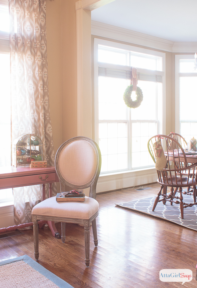 If you like vintage style and color, you'll love this vintage Christmas home tour at AttaGirlSays.com. Room after room of inspiration, featuring fabulous vintage finds mixed with modern details. You'll love all the gorgeous fabrics, and the way the homeowners use pattern and color. And if you're crushing on gold, you don't want to miss the living room in this house!