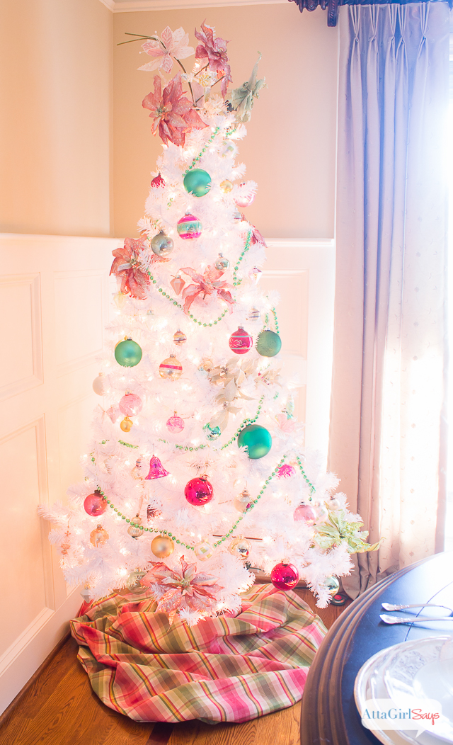 Vintage White Christmas Tree With Shiny Brite Ornaments Atta Says I Love The Vintage Preppy Look Of This White Christmas Tree It S Decorated With