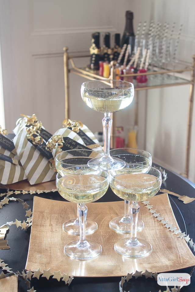 Celebrate champagne and cinema (and gourmet food, too) with these Red Carpet party ideas for the Oscars.