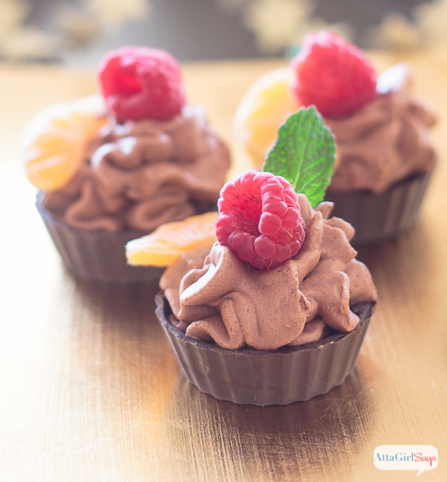 Celebrate champagne and cinema (and gourmet food, too) with these Red Carpet party ideas for the Oscars.