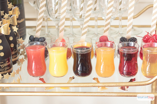 Celebrate champagne and cinema (and gourmet food, too) with these Red Carpet party ideas for the Oscars. #sponsored #worldmarkettribe