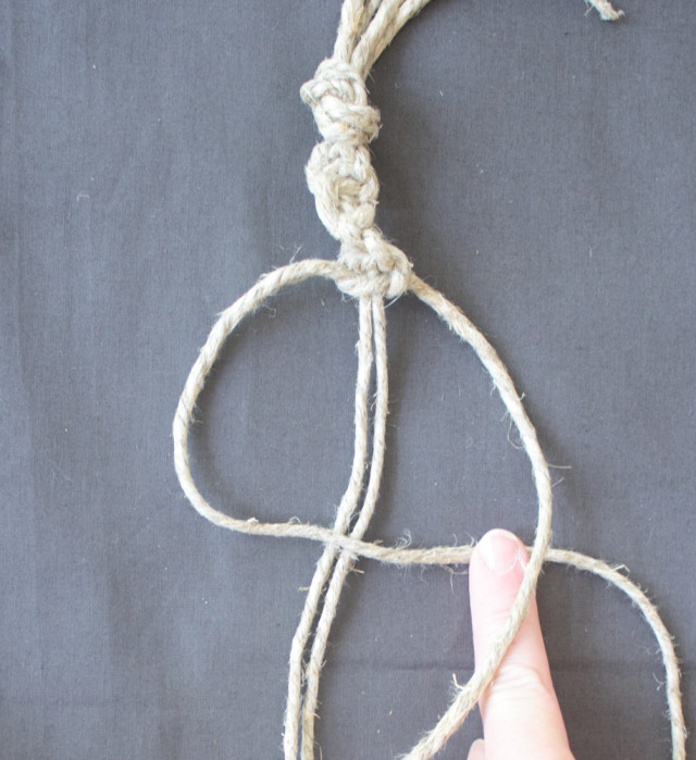 If you love a good throwback craft, then step back in time to the 70s with me and learn how to make a macrame plant hanger using jute twine.