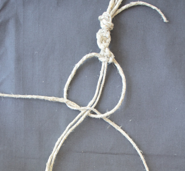 If you love a good throwback craft, then step back in time to the 70s with me and learn how to make a macrame plant hanger using jute twine.