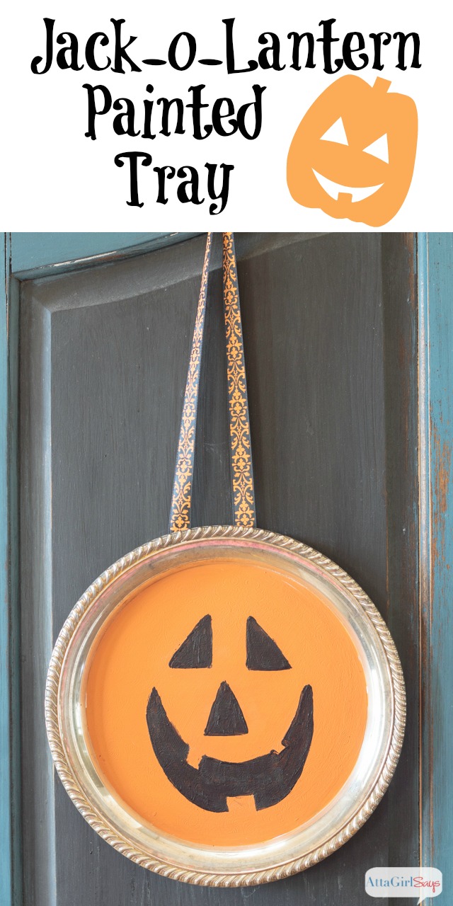 I saved this silverplated tray from the Goodwill pile. In less than 15 minutes, repurpose an old silverplated tray into a festive jack-o-lantern wall hanging or wreath for Halloween.