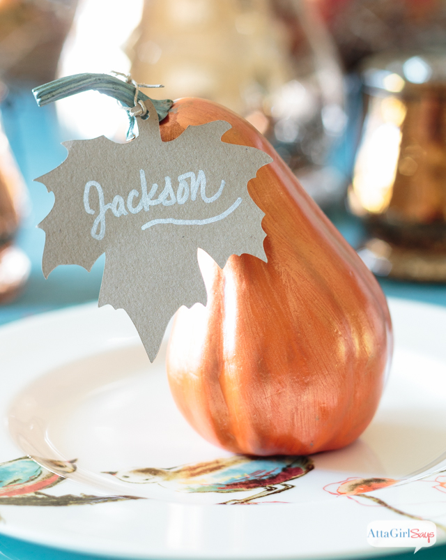 Turn Dollar Tree gourds in gorgeous Thanksgiving place cards with metallic paint. Copper looks great with traditional fall colors. #sponsored #decoartprojects