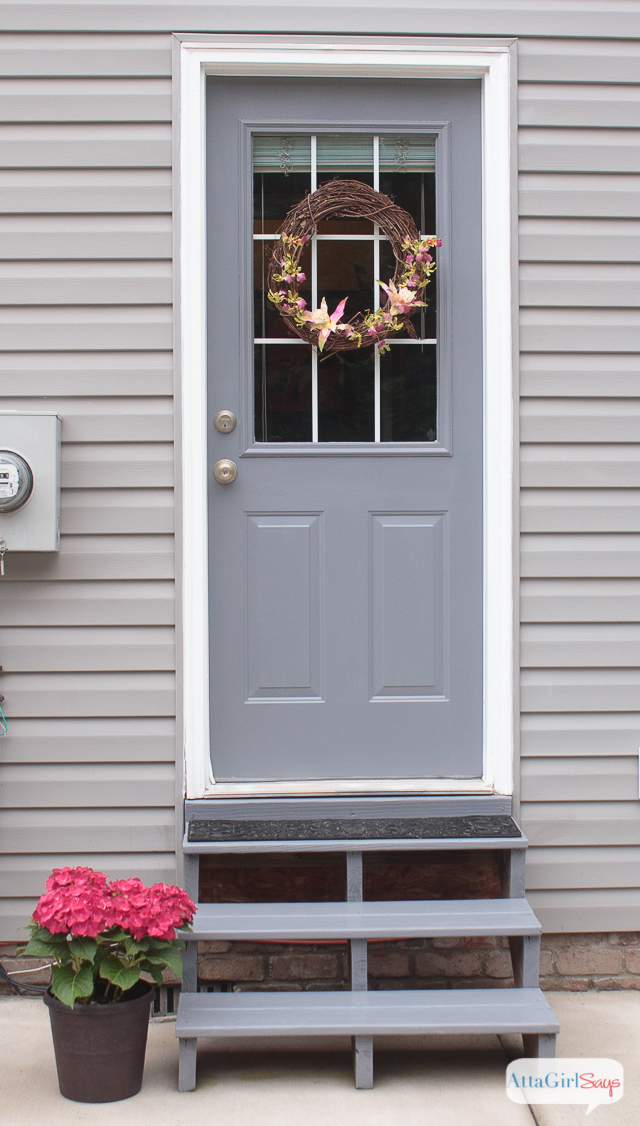 Tackle those outdoor home maintenance chores and spruce up your home for spring. Learn how to paint a door without removing it and the best paint to use to add instant curb appeal to your home. #sponsored