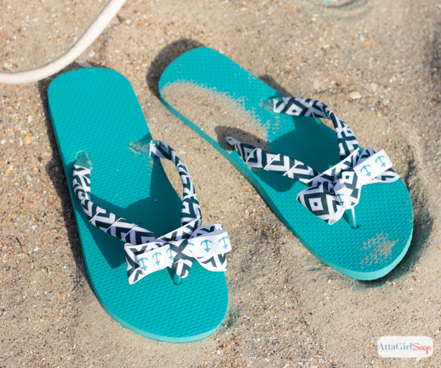 Bow Flip Flops You Can DIY to Match Your Swimsuit, Summer Wardrobe