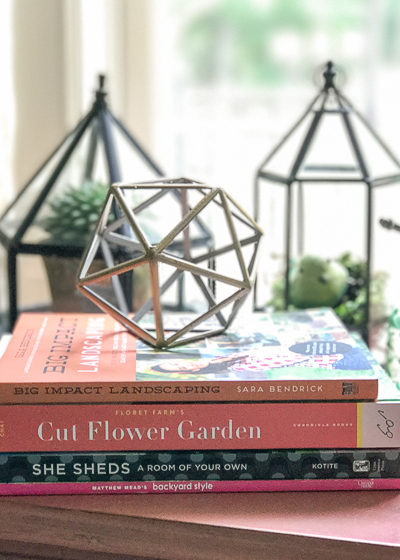 Simple Landscaping Ideas: Make Your Backyard Dreams Come True with these DIY landscaping, gardening and backyard style books