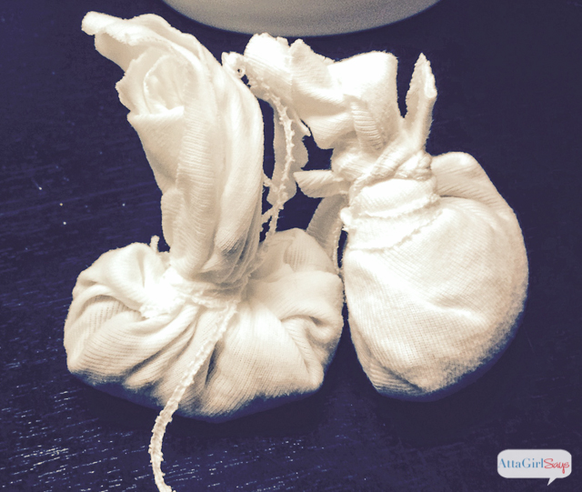 pickling spices in cheesecloth