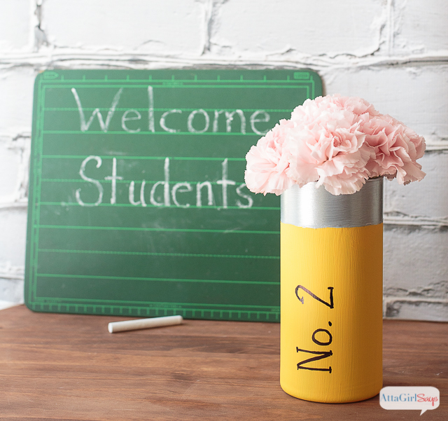 Looking for inexpensive teacher appreciation gifts. Paint a glass vase to look like a No. 2 pencil, then add a cluster of carnations as the "eraser."