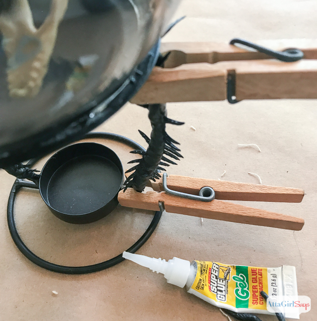 Learn how to make these spooky crystal balls and other scary decorations using Dollar Tree Halloween items. #ad #DollarTree