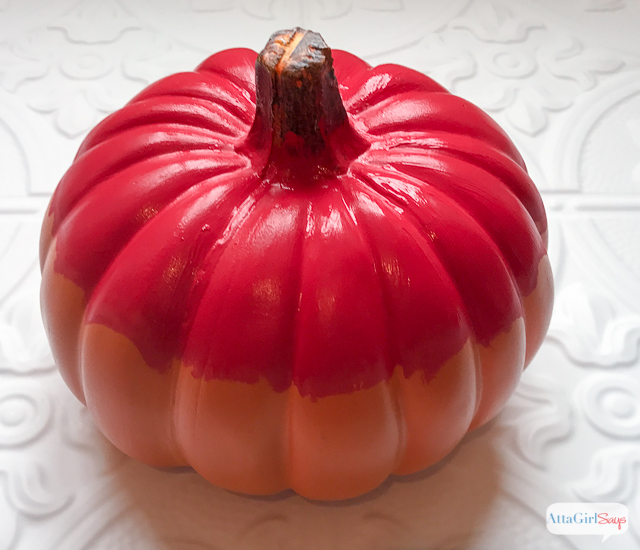 If you're looking for cute, no-carve Halloween pumpkin ideas that you can do with kids, check out these adorable pizza pumpkins. Paint on the sauce and use yarn and craft foam to add your favorite toppings