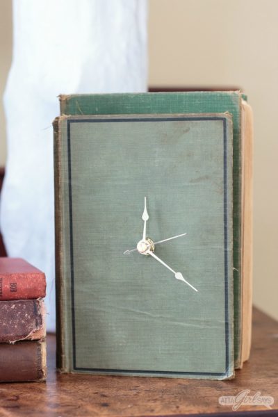 Ever wonder what to do with old books that no one wants to read? Save them from the landfill with this easy and clever DIY project that turns an old hardback book into a working clock!