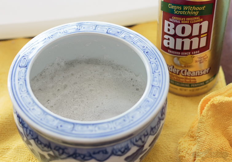 Don't pass up dirty, stained and scuffed ceramics or pottery at yard sales and thrift stores. Learn how to clean porcelain vases, flower pots, china and pottery, easily and gently, using Bon Ami all-purpose nontoxic cleanser. #ad #BonAmiClean