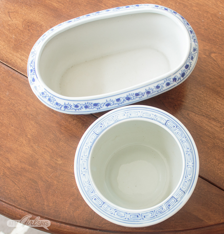 Don't pass up dirty, stained and scuffed ceramics or pottery at yard sales and thrift stores. Learn how to clean porcelain vases, flower pots, china and pottery, easily and gently, using Bon Ami all-purpose nontoxic cleanser. #ad #BonAmiClean