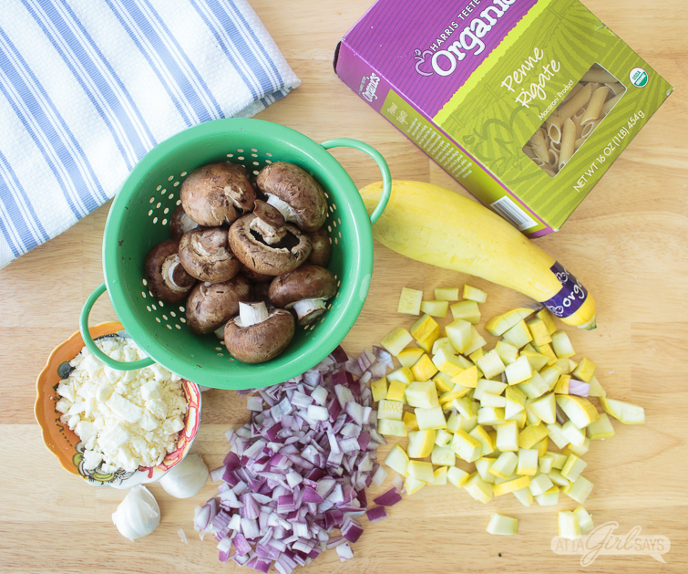 Delicious served hot or cold, this roasted vegetable pasta salad is a great main course or side dish for lunch or dinner. Switch up the veggies and fresh herbs, depending on your tastes or what's in season. #ad #HTOrganics #TeeterRecipes