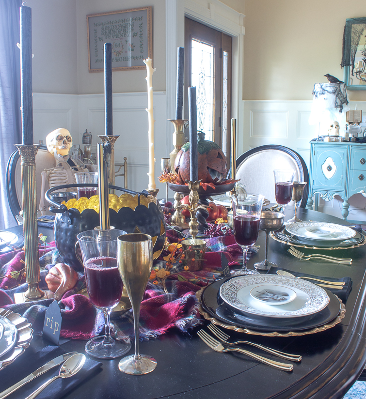 halloween dining table and foyer decorations
