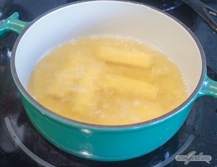 grit fries deep frying in oil