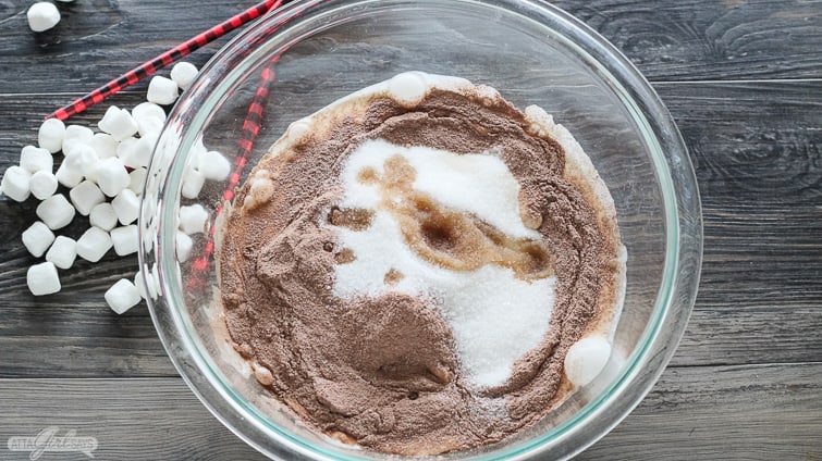 making no churn ice cream with hot cocoa mix