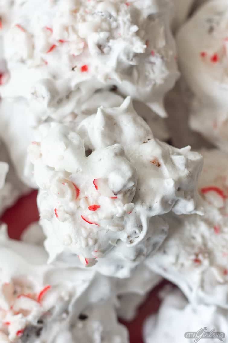 meringue cookies with crushed peppermint