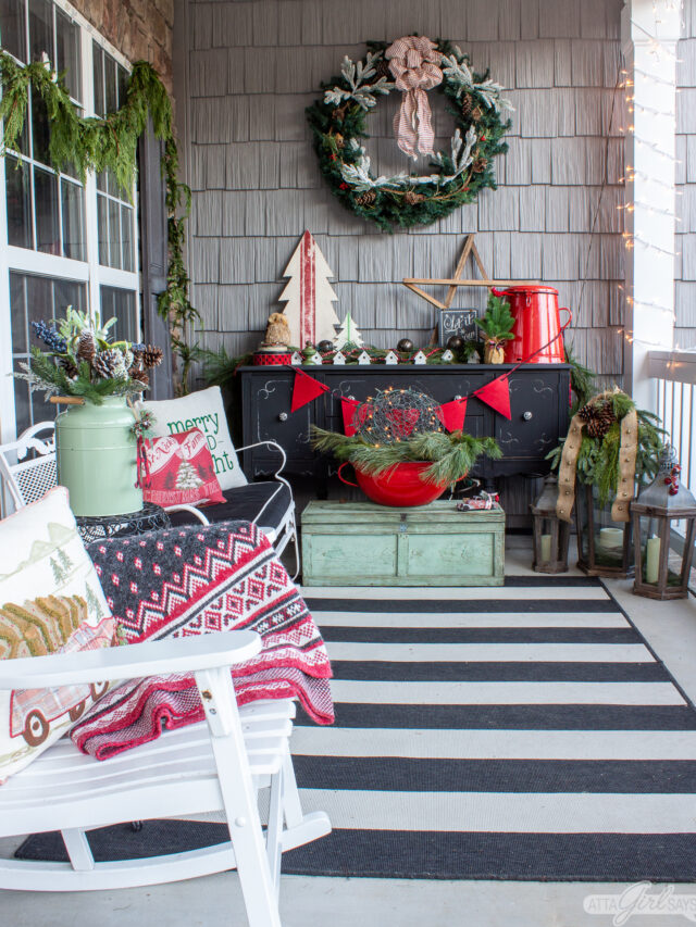 cropped-chirstmas-porch-2021-3.jpg